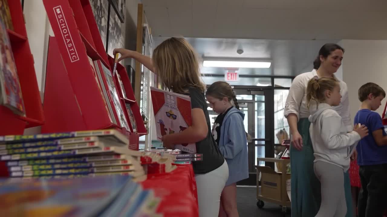 Broadwater Elementary students in Helena receive 252 free books