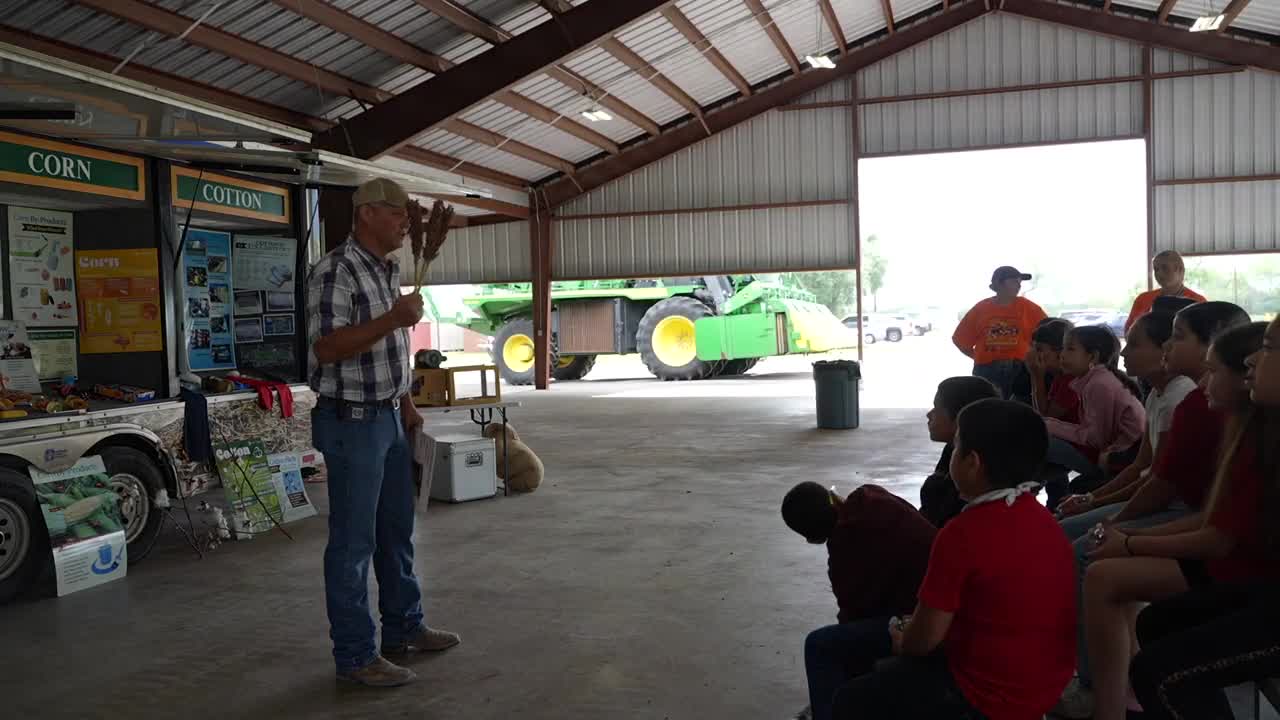 Jim Wells County Fair Ag Day gives students hands-on agriculture lessons
