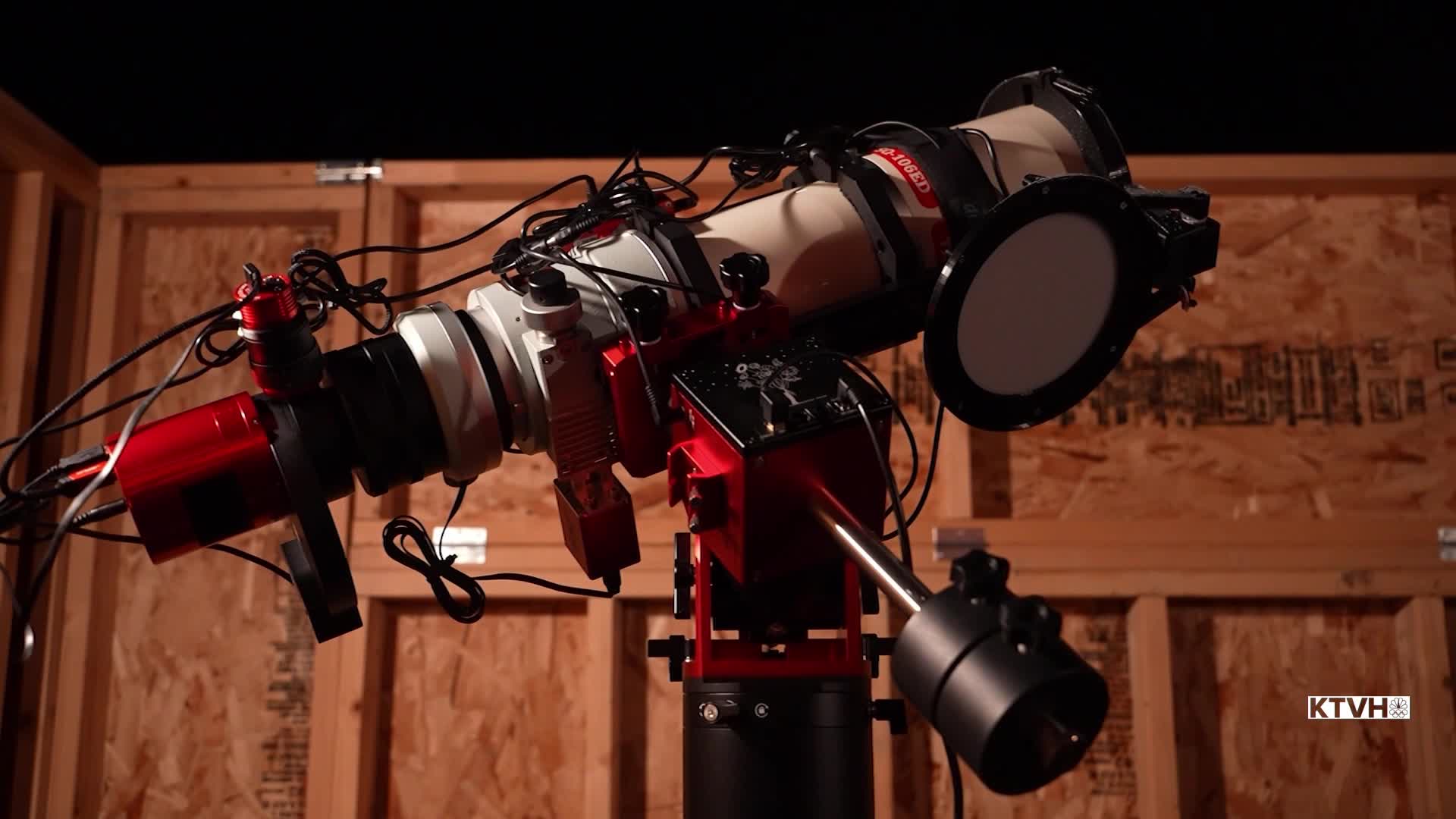 Blood-red total lunar eclipse draws early-morning crowd to Montana Learning Center