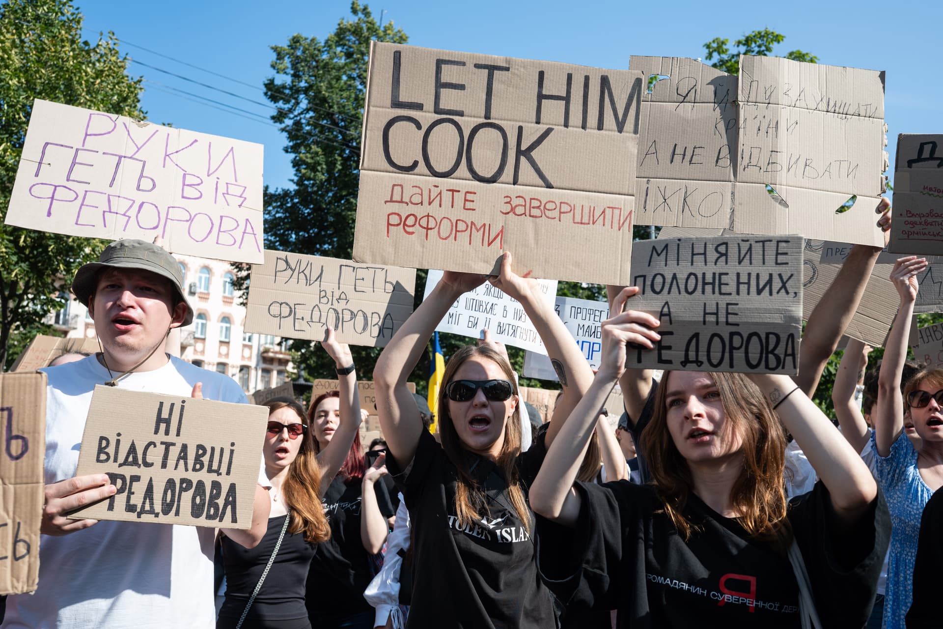 Protests erupt in Kyiv after Zelenskyy ousts defense chief Fedorov