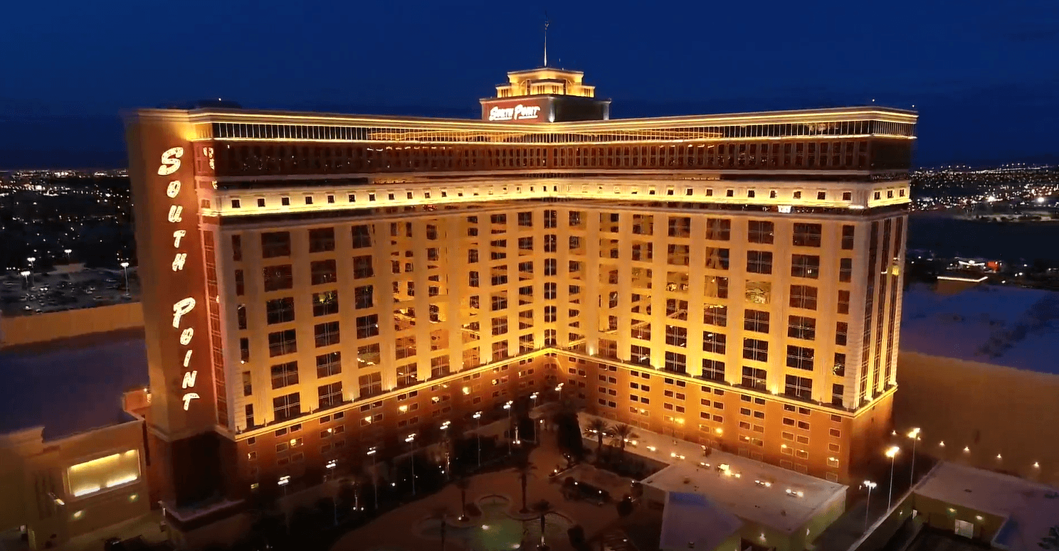 Teen arrested after stabbing three horses at Las Vegas racing event