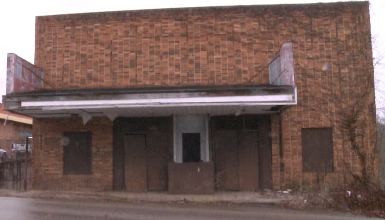 Booneville's Theater, Clinic, and Trails Shape Daily Life in Owsley County