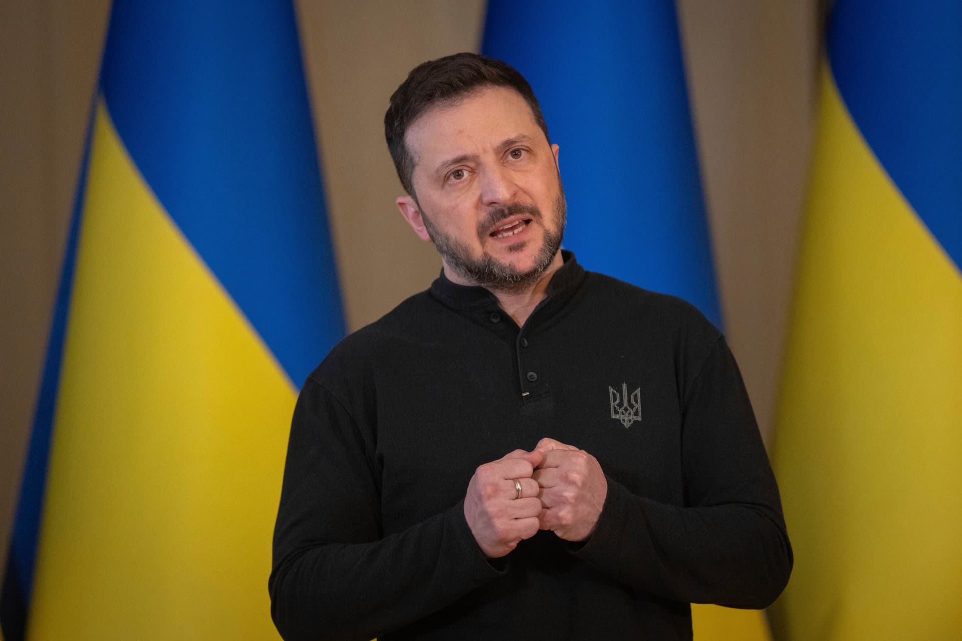 Zelenskyy seeks U.S. drone deal, urges more pressure on Putin
