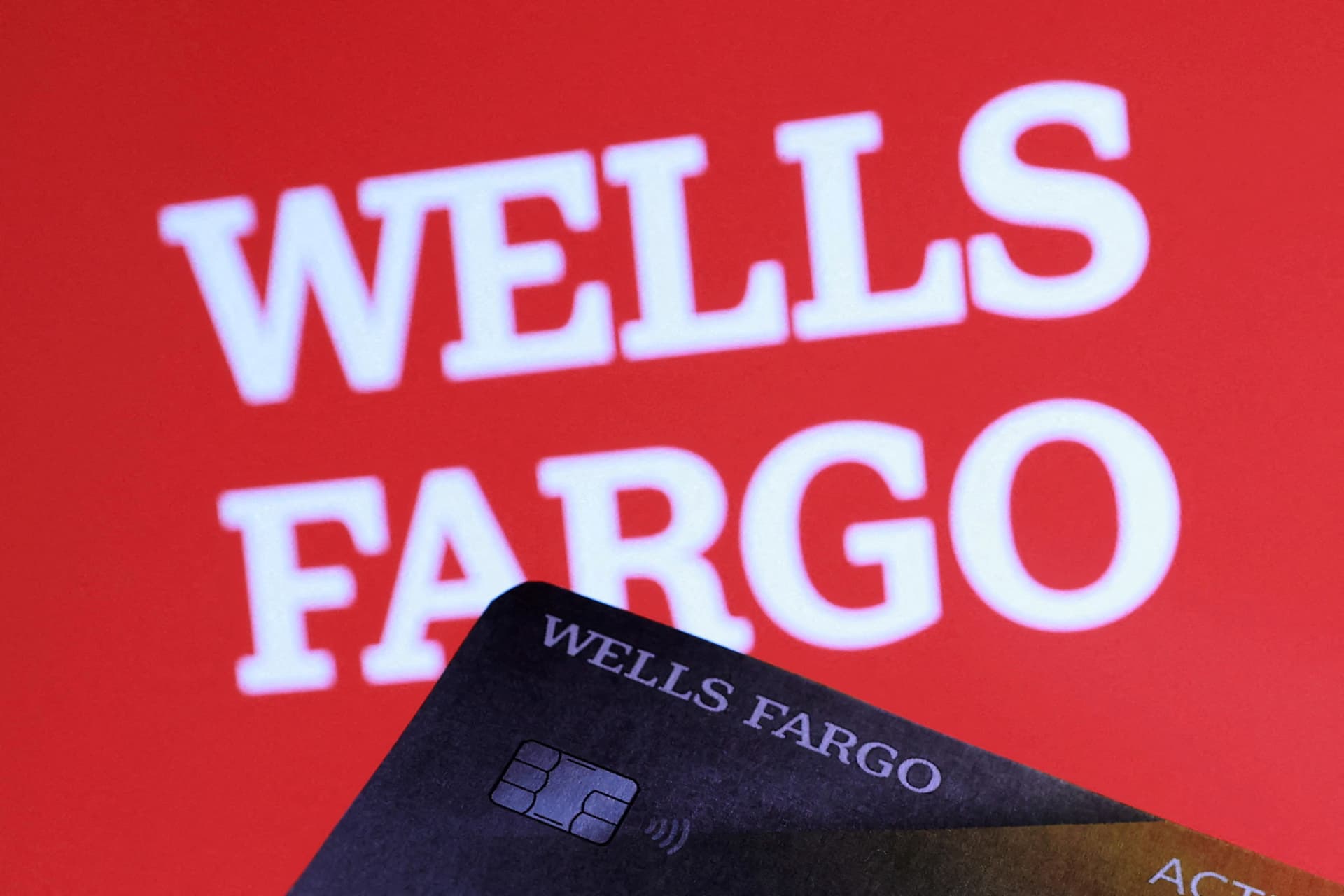 Wells Fargo profit rises as trading gains and higher interest income boost results