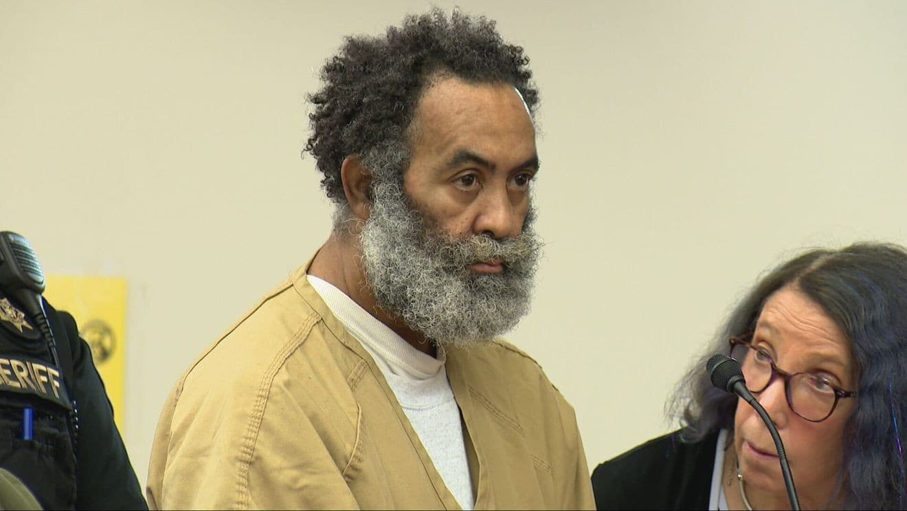 Defense seeks mental health exam in Syracuse police shooting case