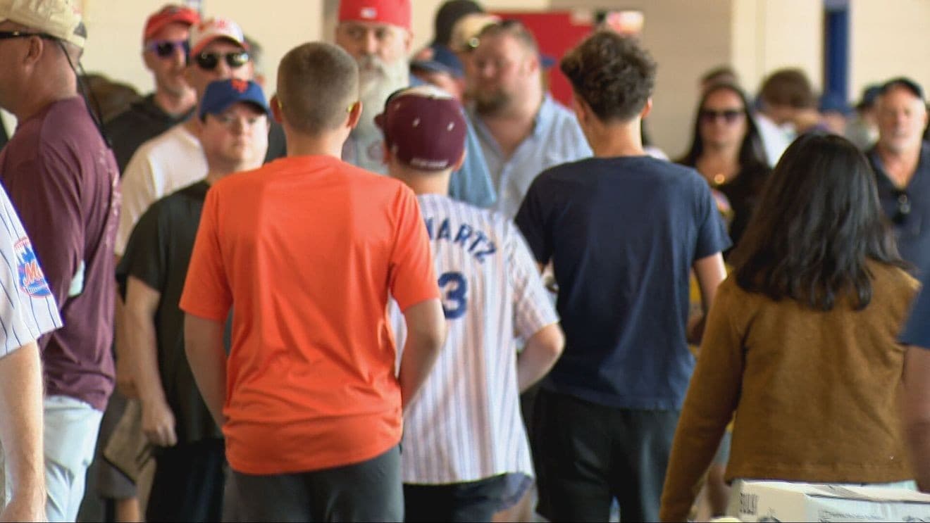 Syracuse Mets draw fans back for nostalgia and community at home games