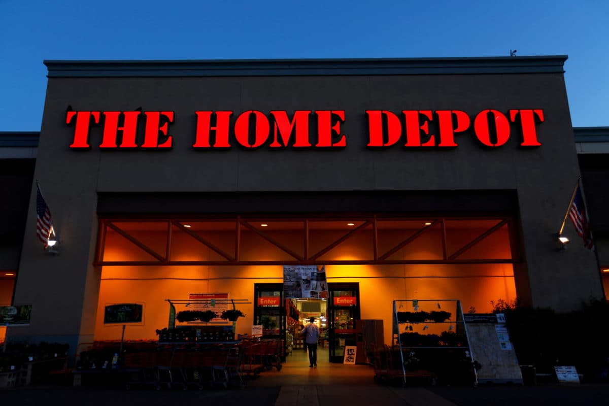 Federal labor guidance clarifies employee speech and organizing rights at Home Depot