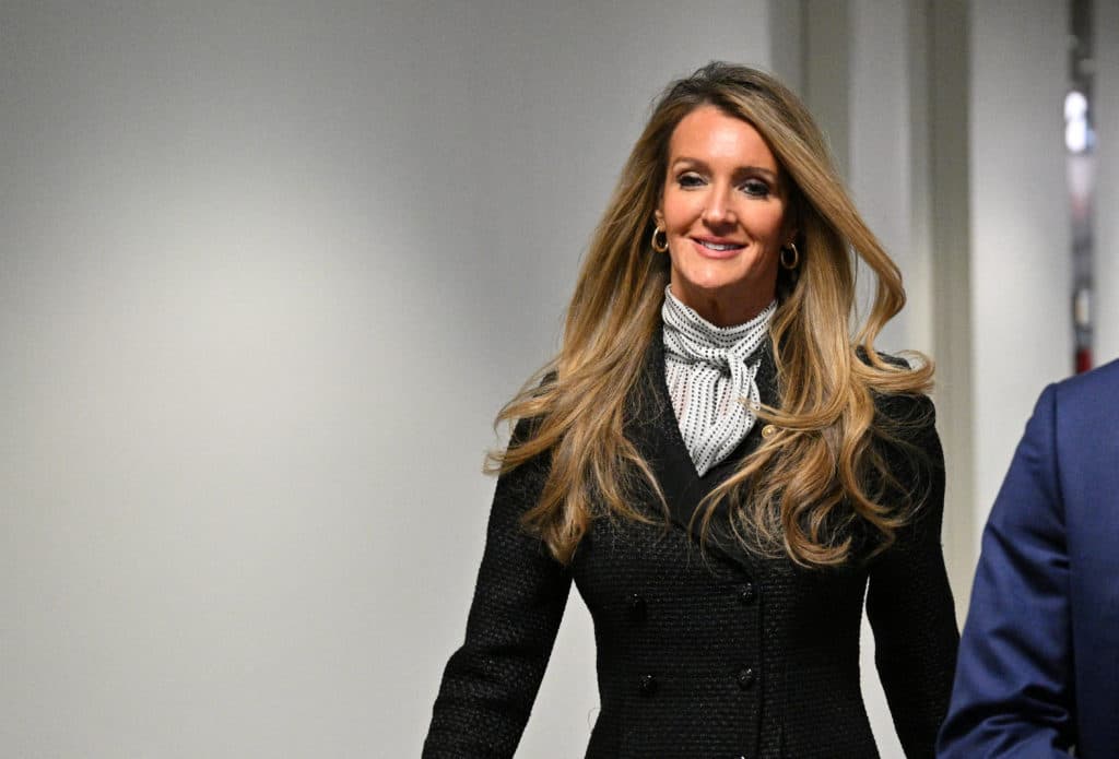 Loeffler Warns Shutdown Would Freeze Small-Business Loan Pipeline