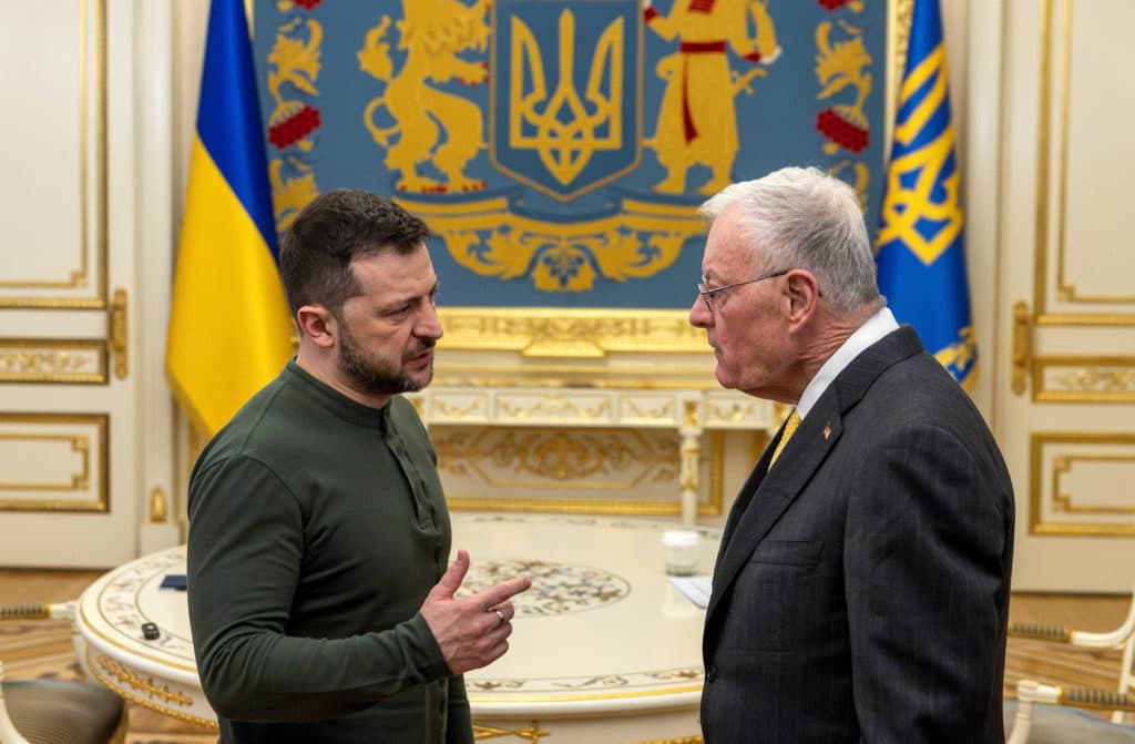 Zelenskyy says Ukraine has a window for peace talks before winter