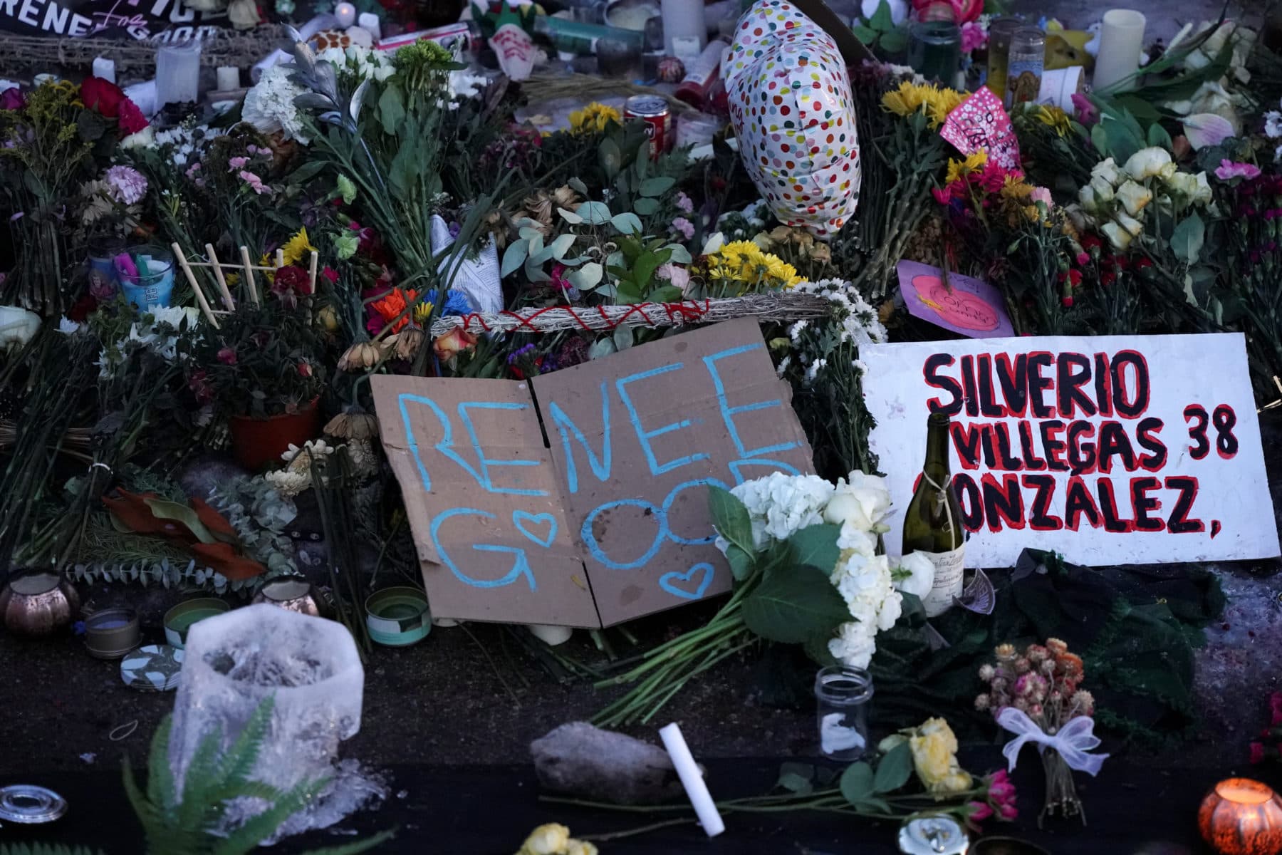 Thousands march across U.S. demanding federal immigration agents leave Minnesota