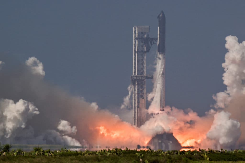 SpaceX launches biggest Starship yet in key Mars test flight