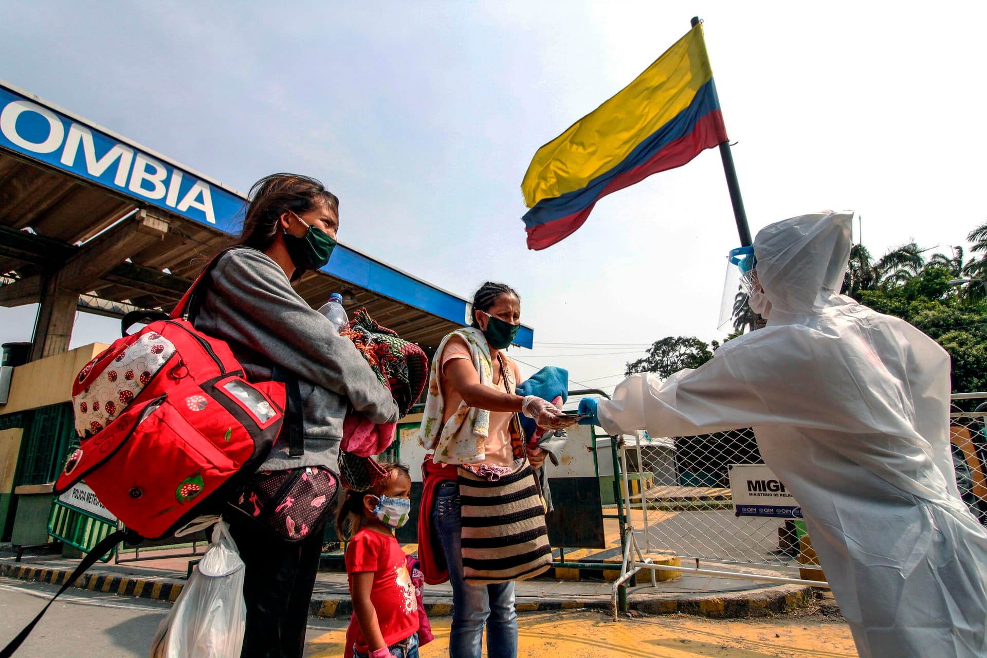 Venezuelans weigh return home after Maduro’s ouster, but fear persists