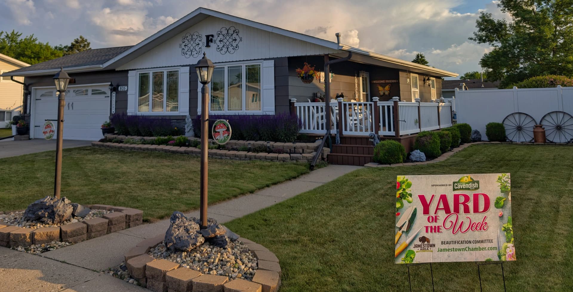 Fischers win Jamestown Chamber's Yard of the Week honor