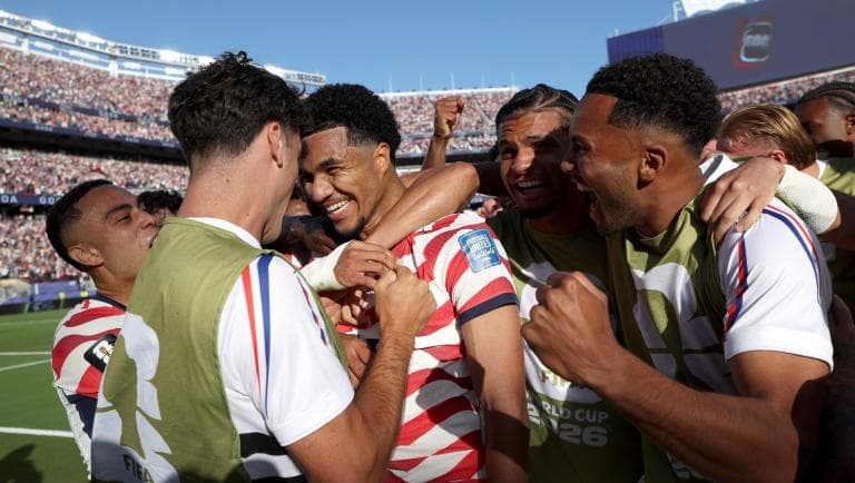 Balogun strikes late to give United States lead over Bosnia and Herzegovina