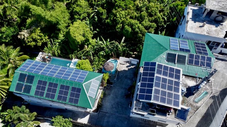 Southeast Asia turns to rooftop solar as war drives energy costs up