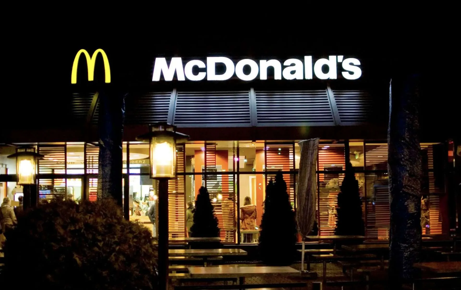 Restaurant staffing becomes profit driver, report underscores McDonald’s workforce priorities