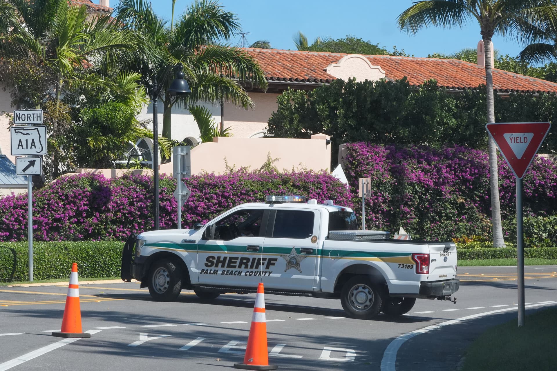Secret Service kills armed intruder at Mar-a-Lago perimeter