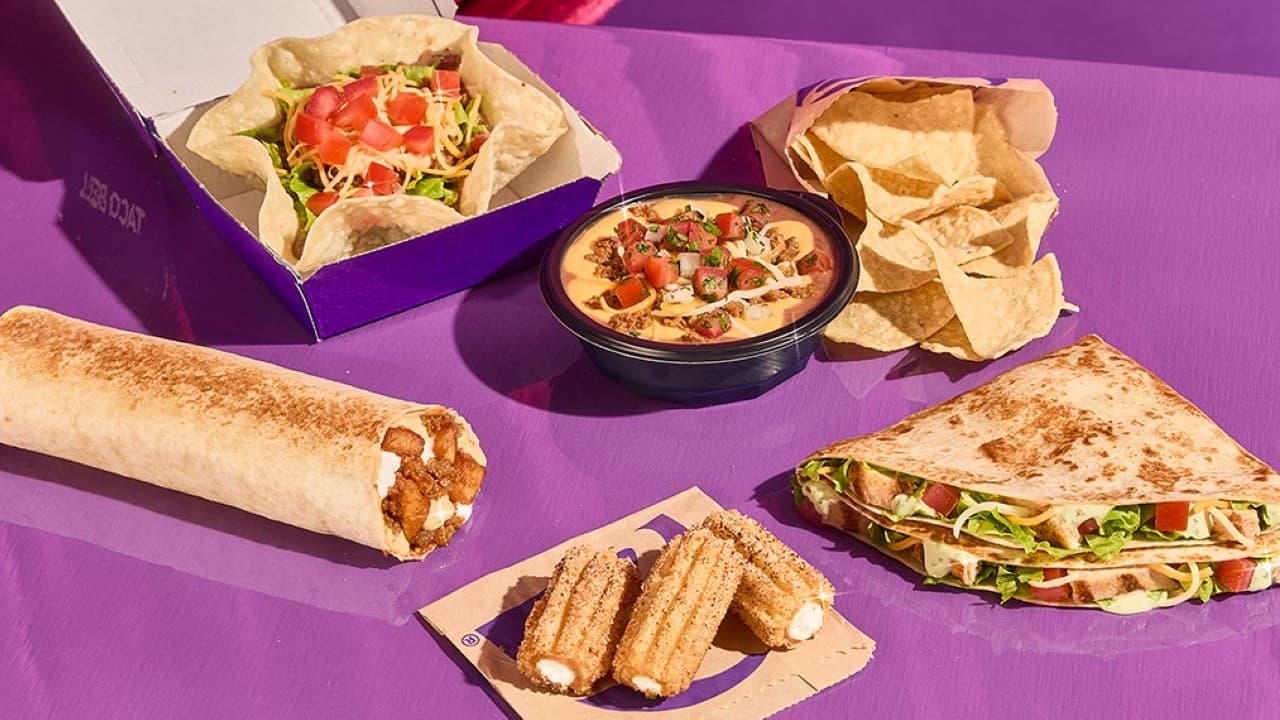 Burger chains struggle as chicken and value drive Taco Bell strategy