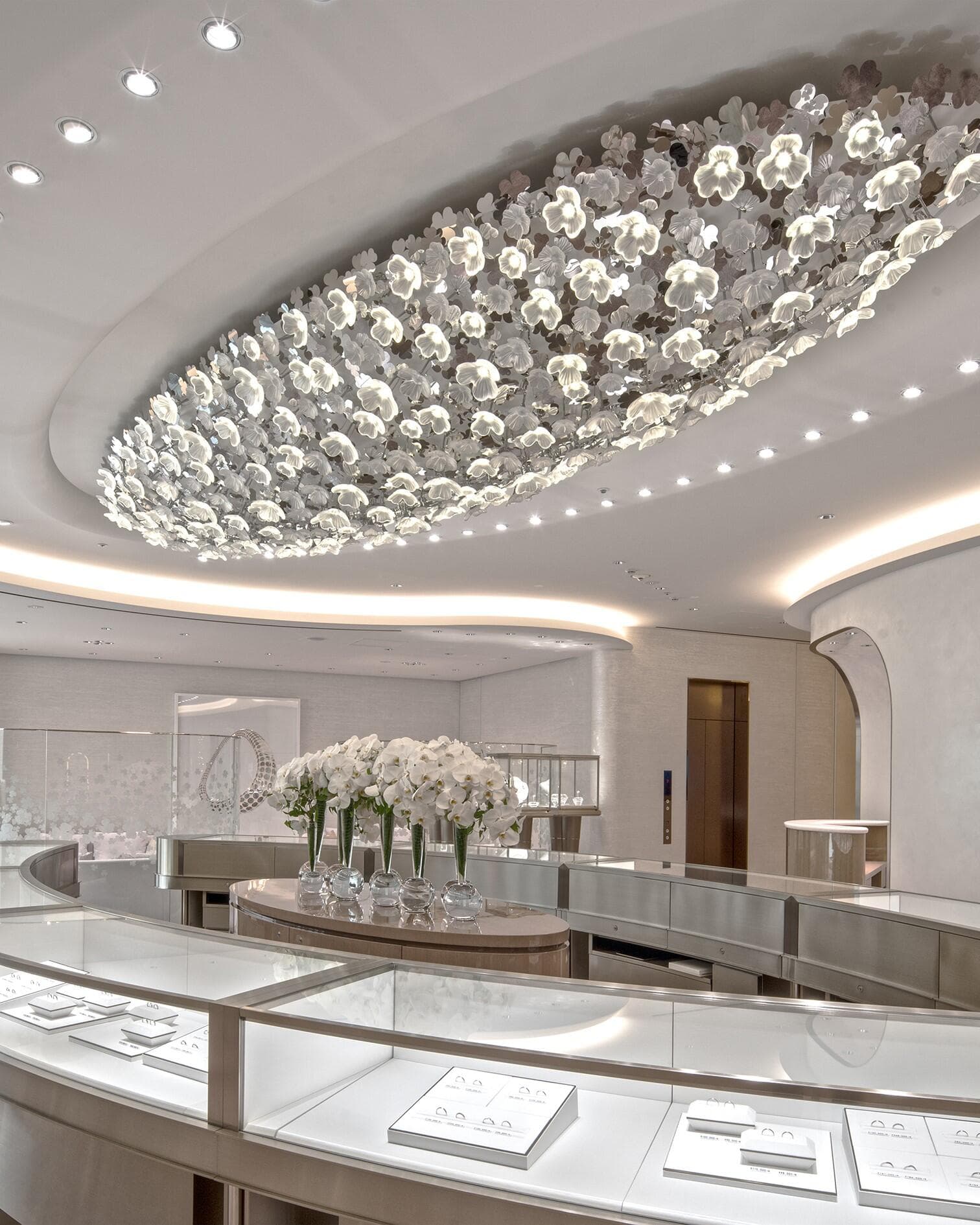 Ben Bridge Opens Honolulu Store With First Dedicated Mikimoto Pearl Space