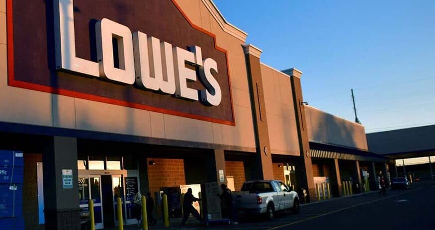 Lowe's earnings show contractor demand holding up as housing stays weak