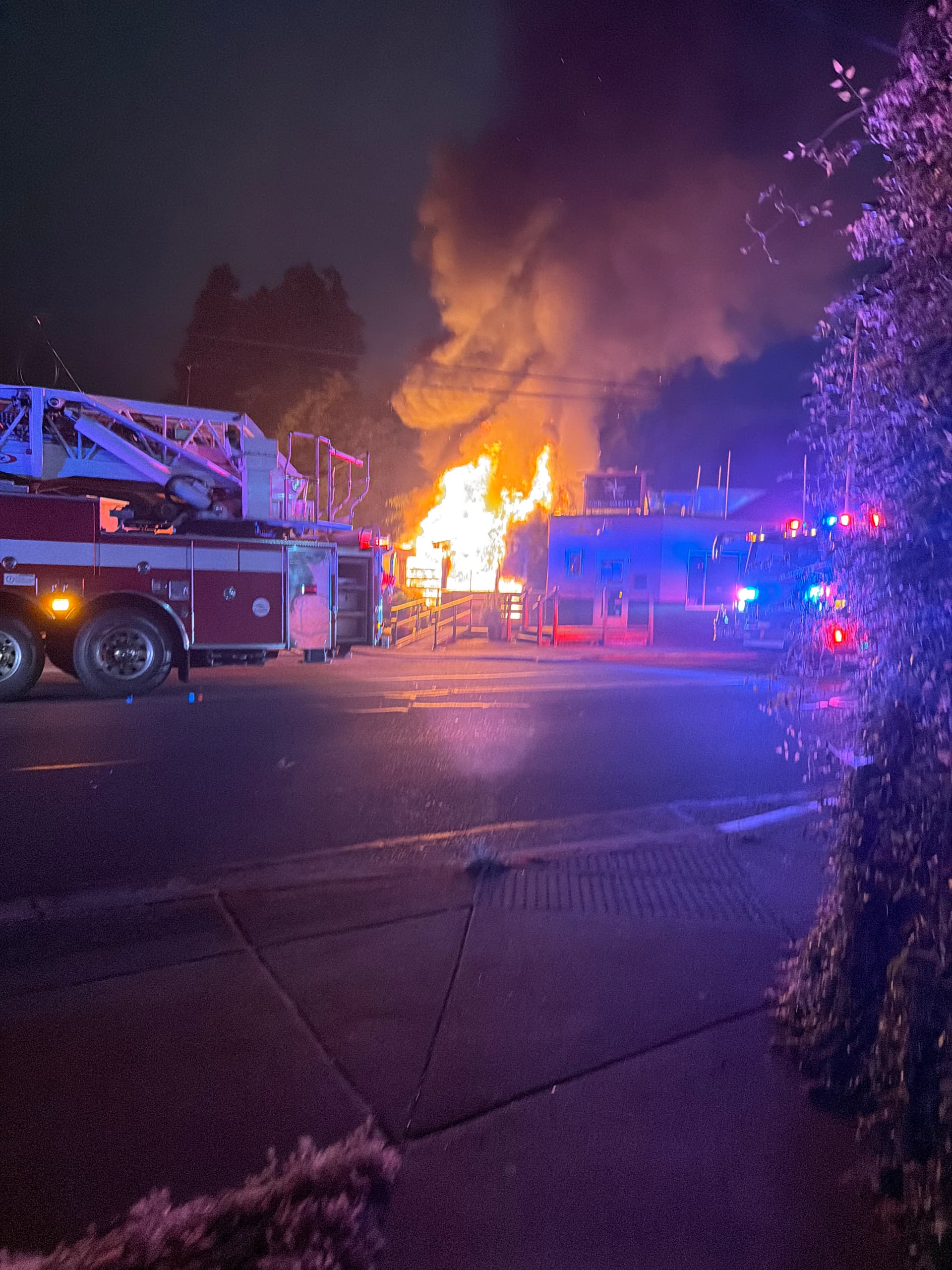 Early morning fire damages Whiteaker smokehouse, no injuries reported
