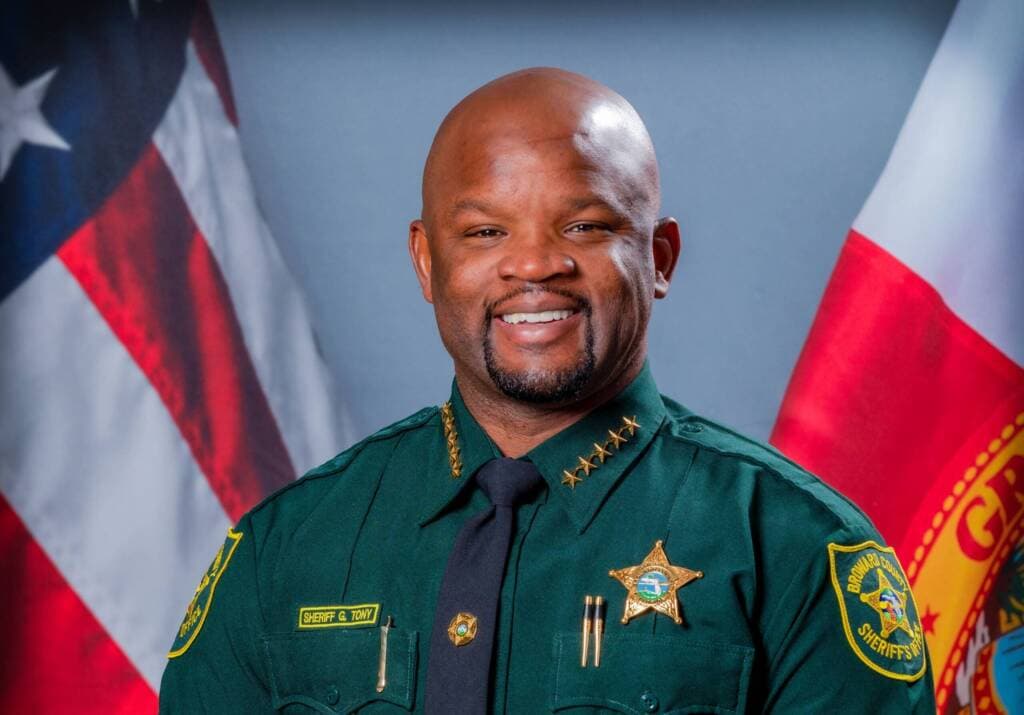 Tony backs Holness in crowded FL-20 congressional race