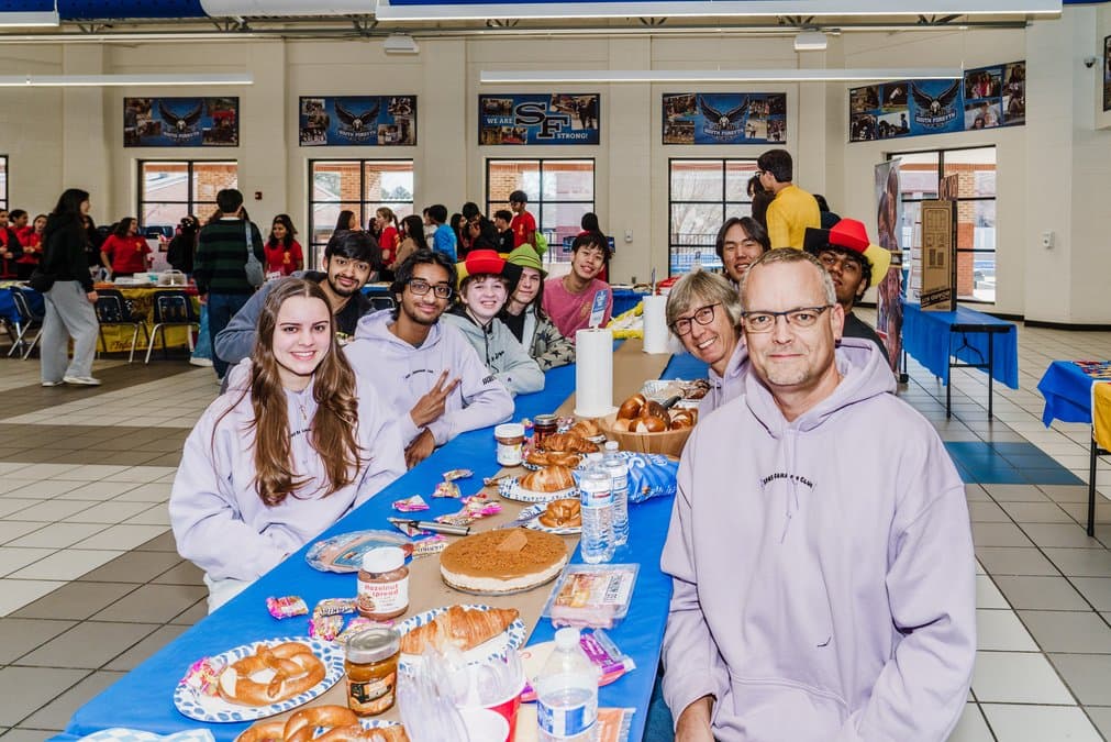 South Forsyth Hosts County's First Longest Table Meal, 270 Students Unite