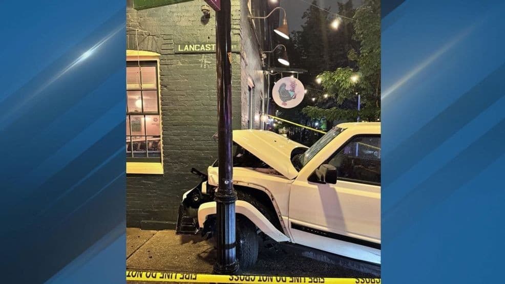 Food-delivery driver crashes into Fells Point restaurant after traffic stop