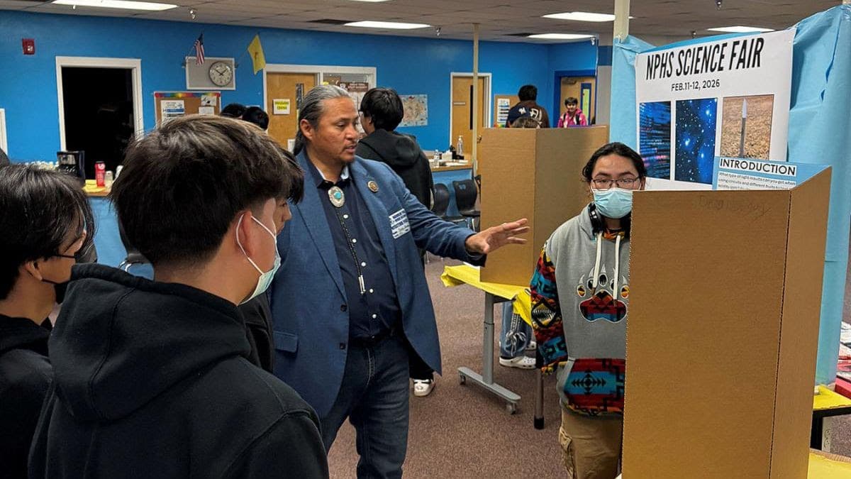 Delegate Johnson Praises Navajo Pine Students' STEM Projects at Revived Science Fair