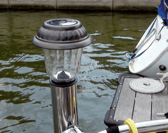 Easy removable cockpit lights for sailors without rewiring