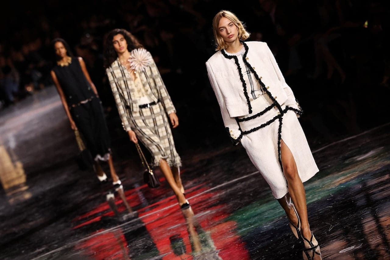 Matthieu Blazy’s CHANEL SS26 Debut Redefines Effortless French Chic