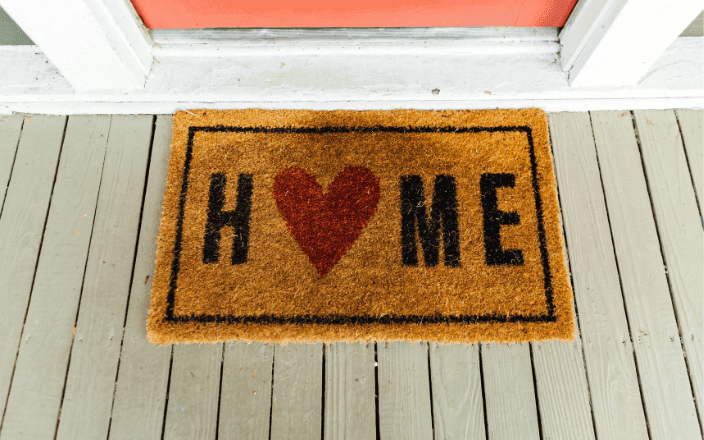 Neutral-First Housewarming Gifts That Work in Any Home Style