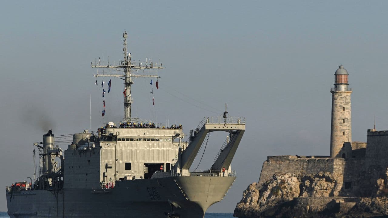 Two Mexican Navy Ships Carrying Humanitarian Aid Dock in Havana Harbor