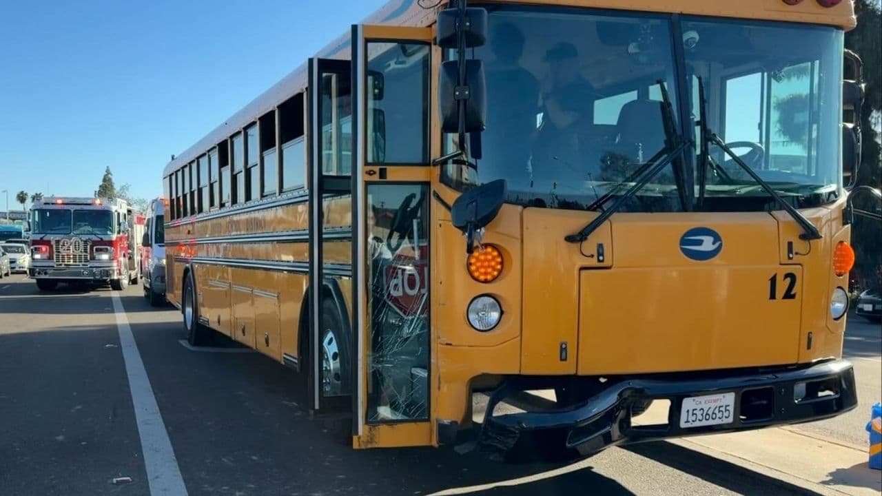Multi-vehicle crash involving bus at Ashlan and Blackstone injures driver