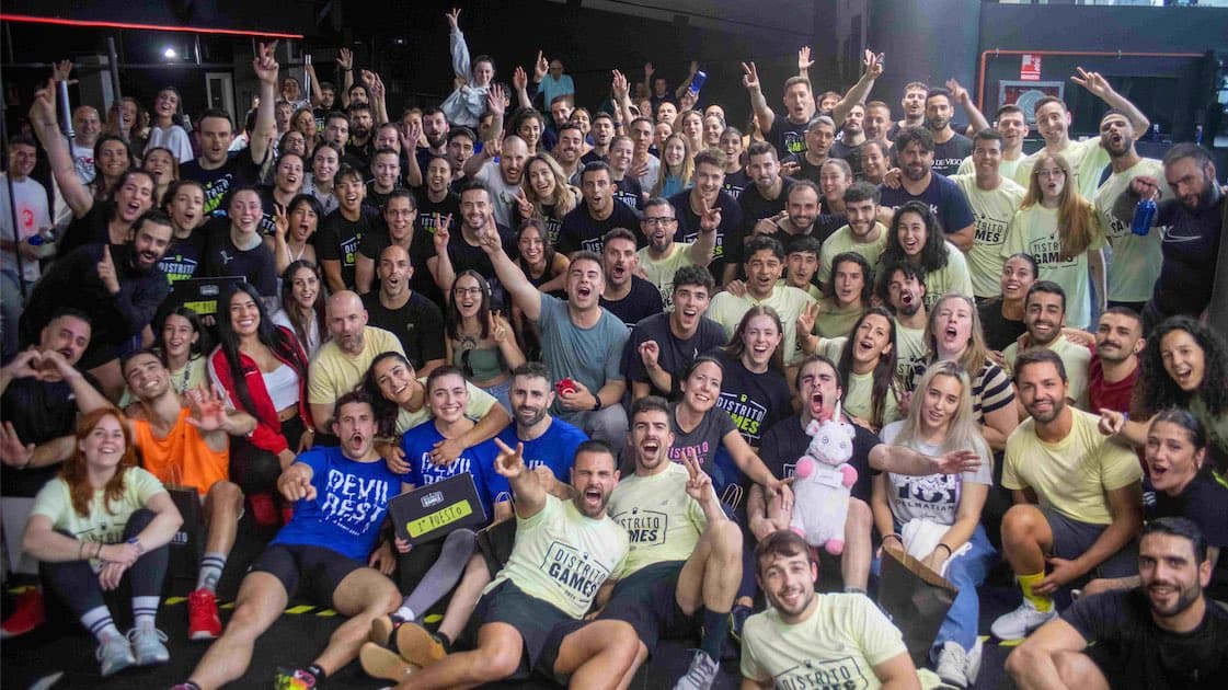Distrito Estudio scales District Games into a 700-client community event