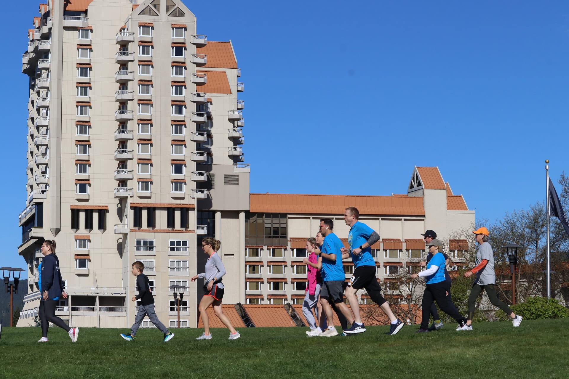 Spring Dash draws 1,000 runners, raises funds for ALICE households