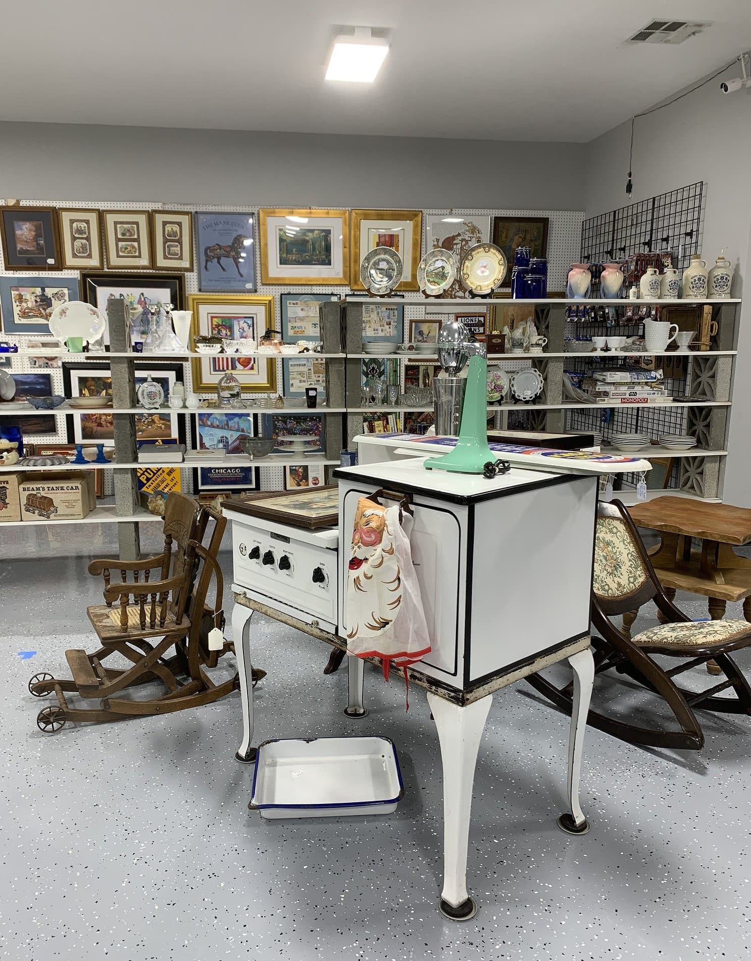 Dalton Gardens antique mall opens Monday, marking business comeback