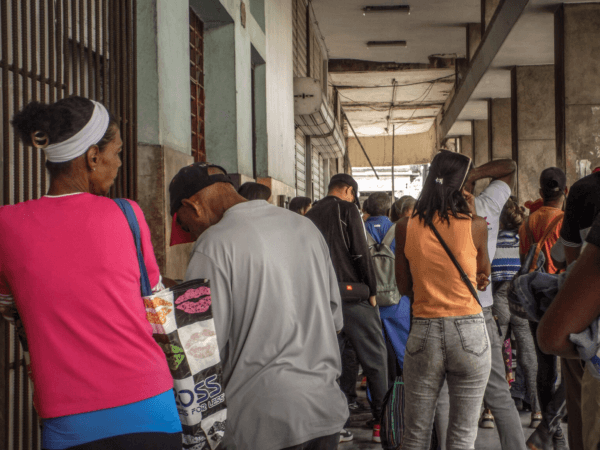 Cuba’s cash shortage leaves banked salaries inaccessible amid collapse
