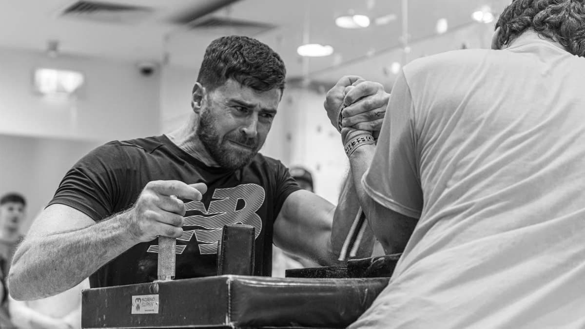 Scottish arm wrestler Michael Jervis finds success through technique and training