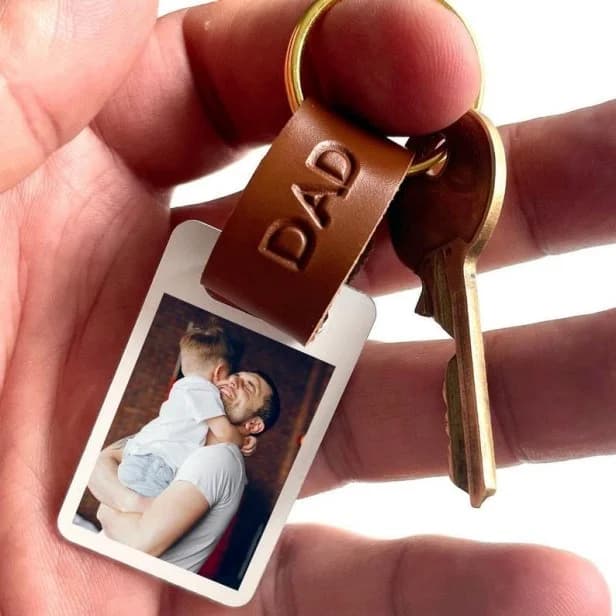 HGTV spotlights a personalized photo keyring for Father’s Day gifts under $30