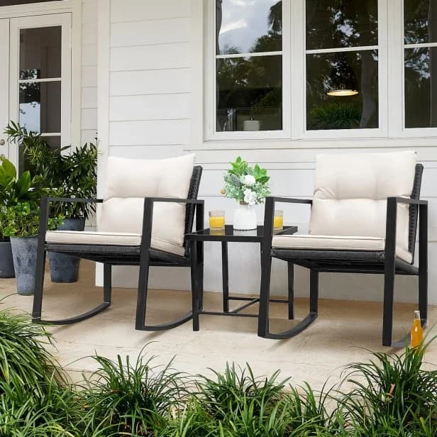 HGTV spotlights top-rated Amazon patio picks for housewarming gifts