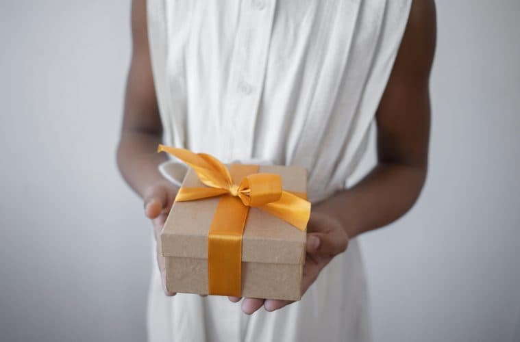 7 host gifts that make dinner parties feel effortless