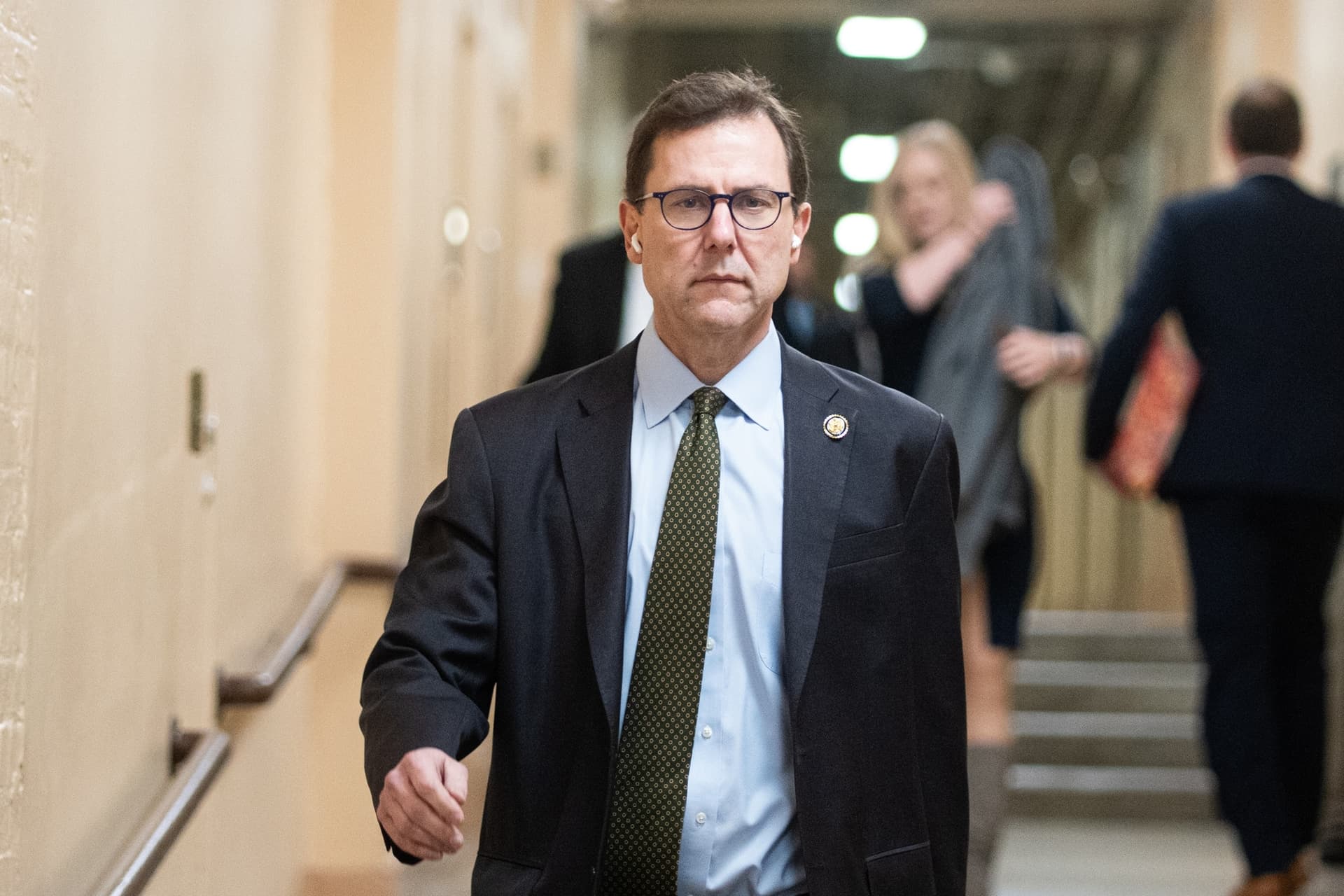 Absent New Jersey congressman expected back in House on June 30