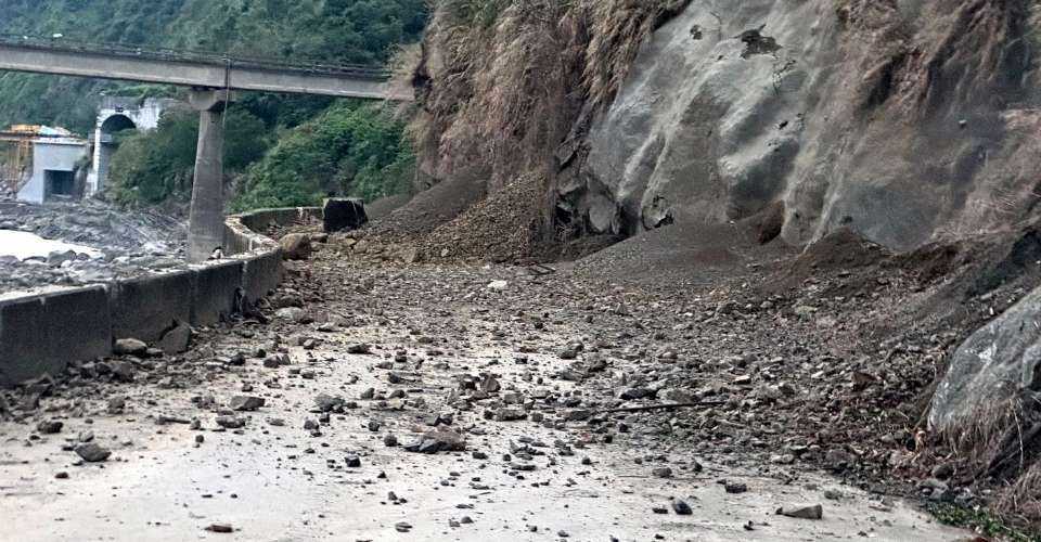 Shallow Magnitude Six Earthquake Shakes Southeastern Taiwan, Alerts Issued