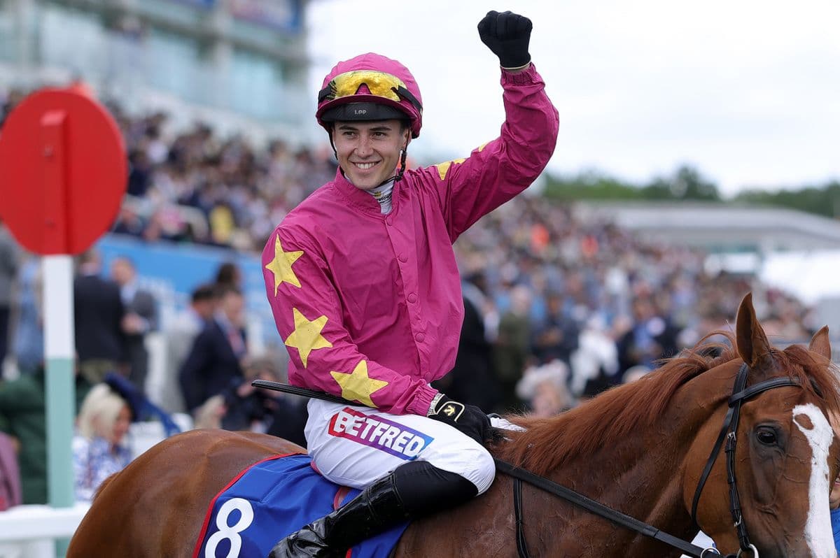 Thundering On storms from last to win Betfred Oaks at Epsom