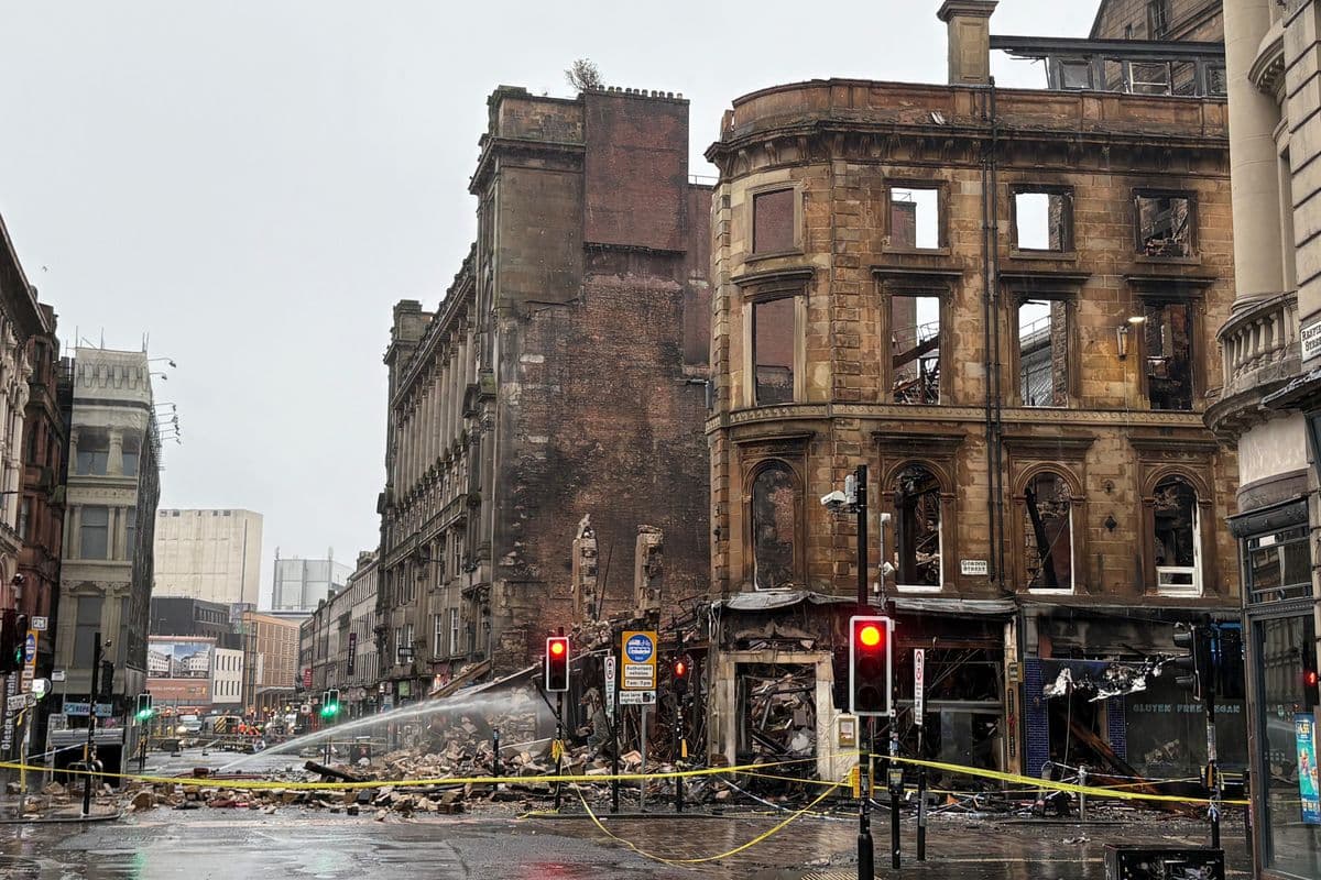 Miniature maker recreates Glasgow’s lost Union Corner after fire