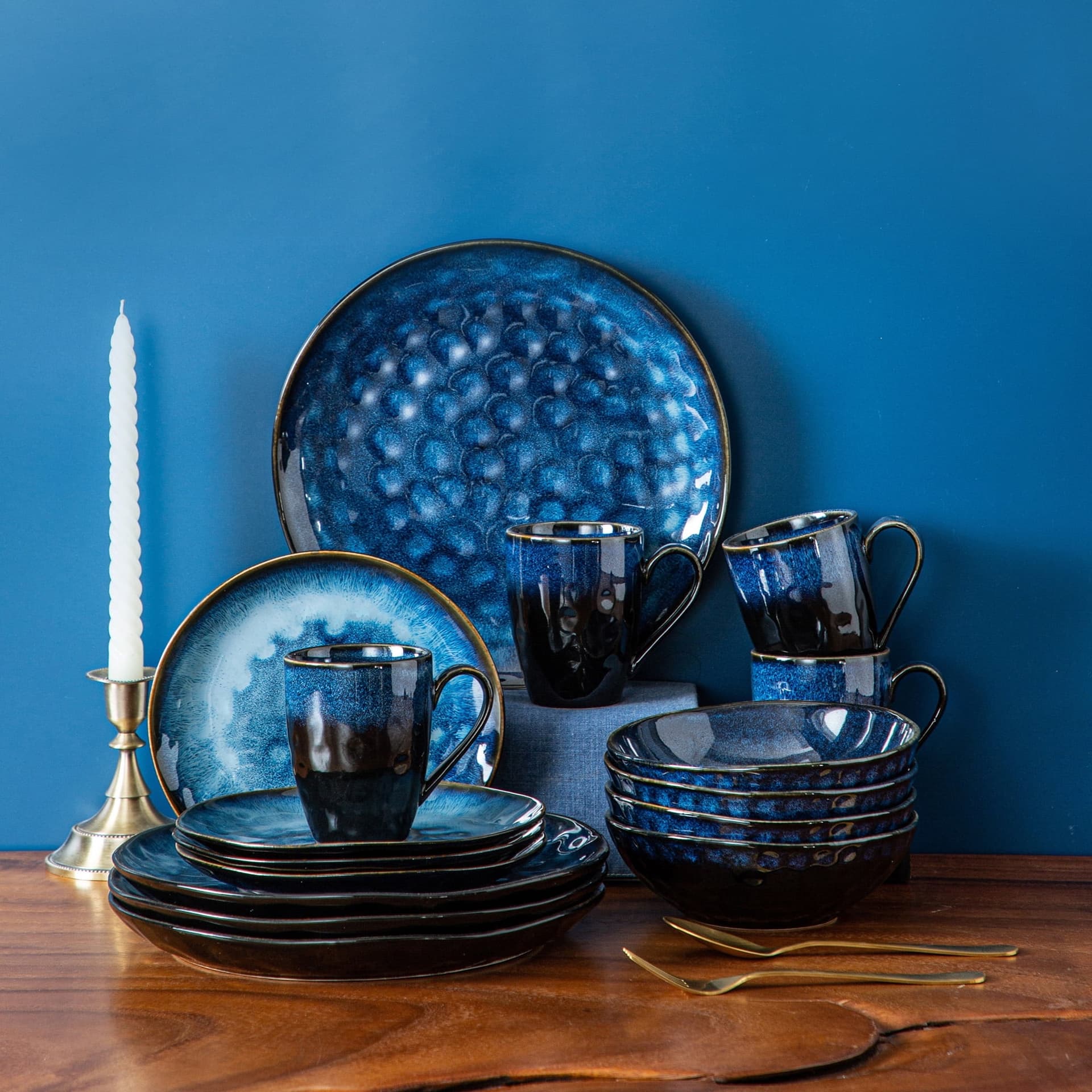Walmart’s Vancasso dinnerware set makes a stylish housewarming gift