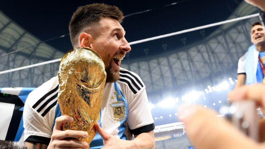 Messi leads Argentina past Netherlands in World Cup thriller