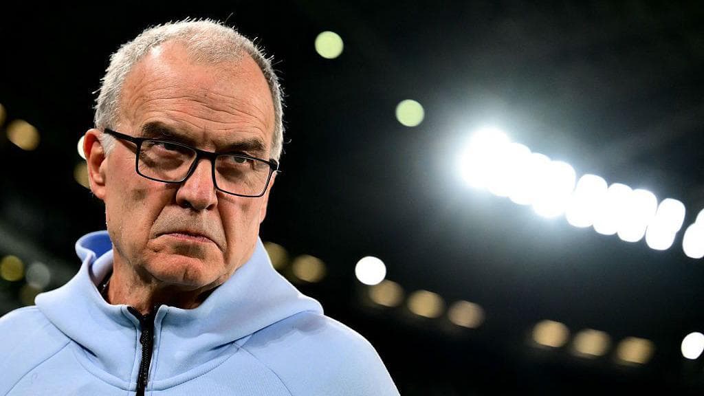 Marcelo Bielsa brings relentless video analysis to Uruguay’s World Cup bid