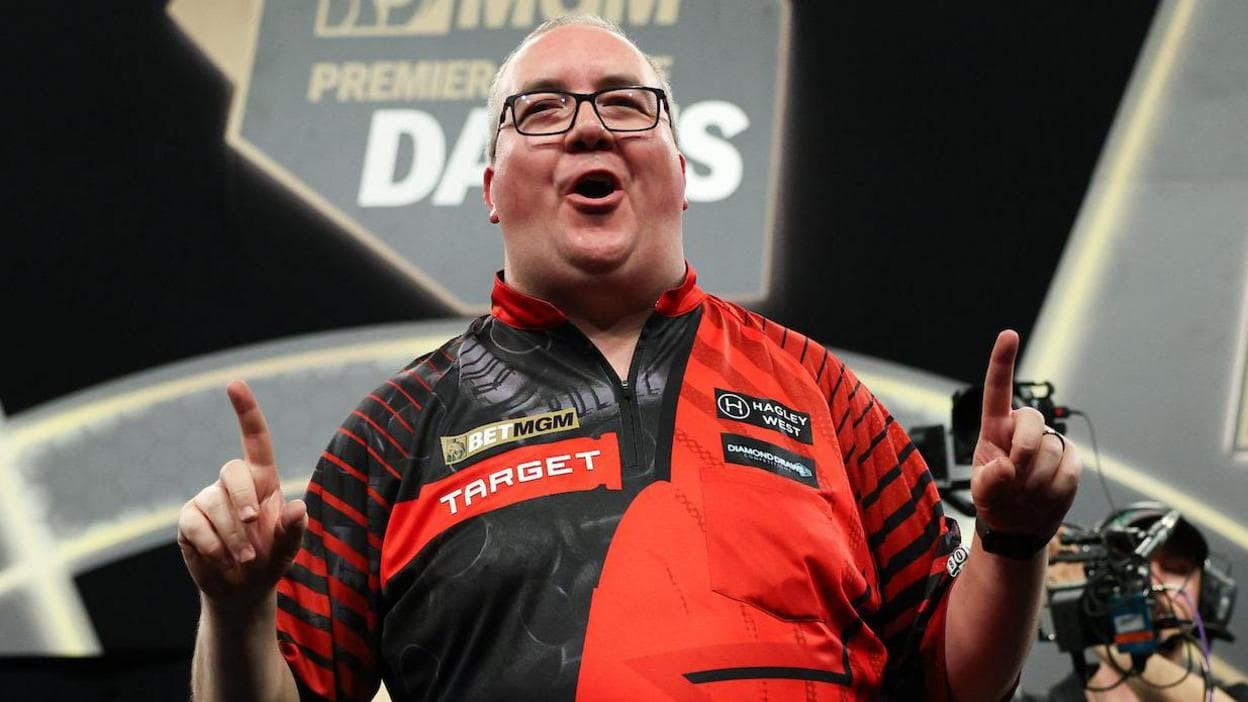 Bunting beats Humphries in Sheffield to secure second Premier League win